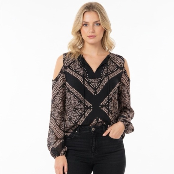 Buffalo David Bitton Tops - Buffalo by David Bitton small cold shoulder blouse